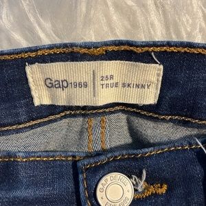 Gap 1969 25R true skinny women’s jeans